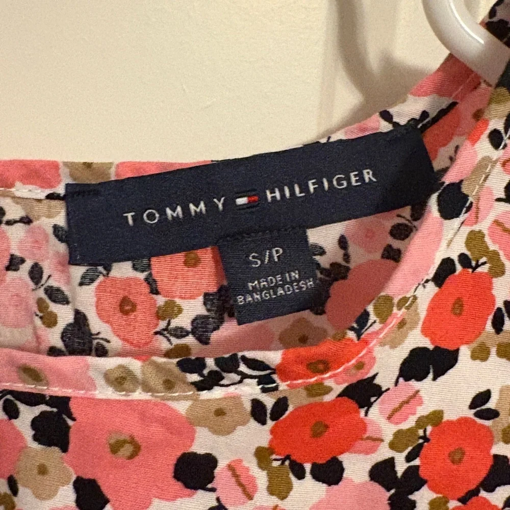 Tommy Hilfiger Ditzy Floral Puff Sleeve Top size Small